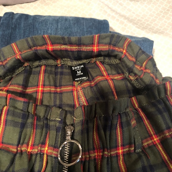 Plaid loose trousers with scrunched waist! - Picture 2 of 2